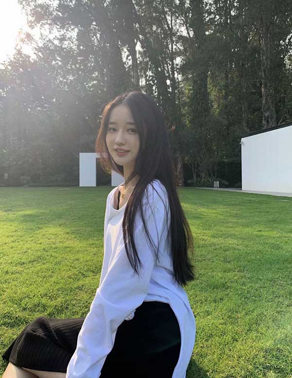 曼谷外围女大学生