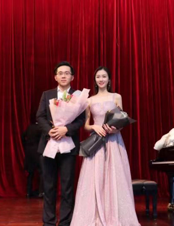 芝加哥伴游援交